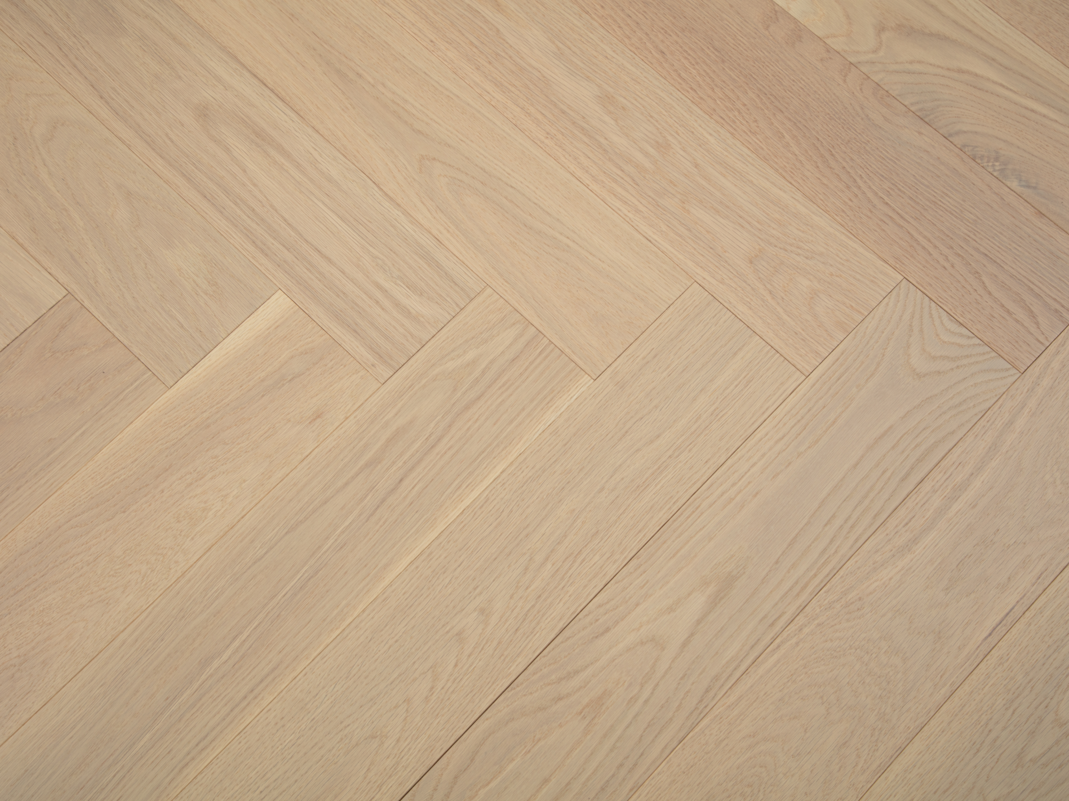 Vidar American Oak Naked Oak 3/4" (18mm) x 5" x 30" Wire Brushed Select & Better (AB) - Herringbone