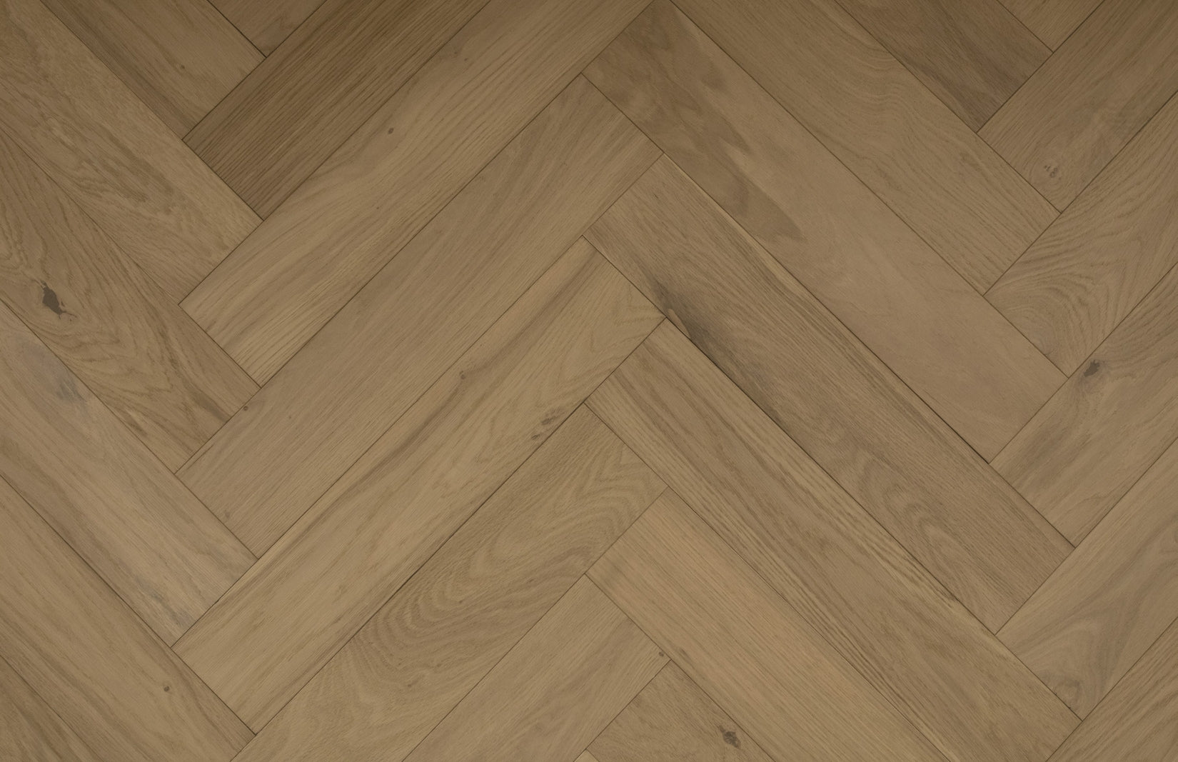 Grandeur Enterprise Euro Oak Nordic Sand Herringbone 5" x 24" x 3/4" (18mm)